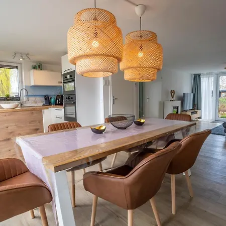 Meertje 81 Op Recreatiepark De Wielen