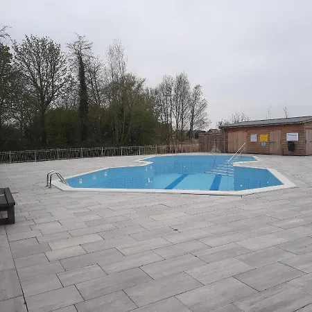 Meertje 81 Op Recreatiepark De Wielen Ferienhaus