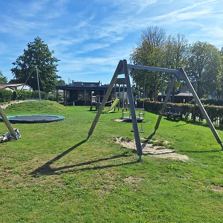 Meertje 81 Op Recreatiepark De Wielen Ferienhaus *
