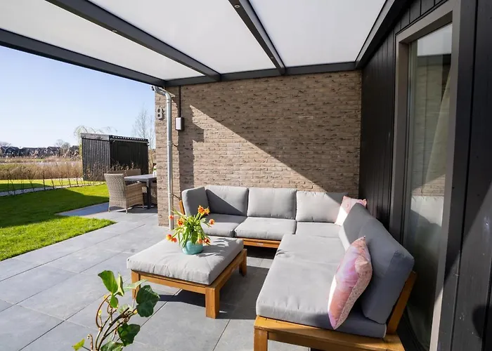 Meertje 81 Op Recreatiepark De Wielen Синт-Мартен