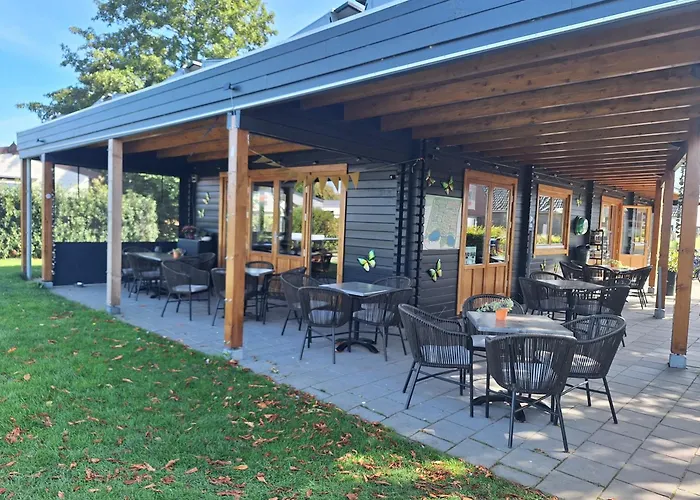 Meertje 81 Op Recreatiepark De Wielen *